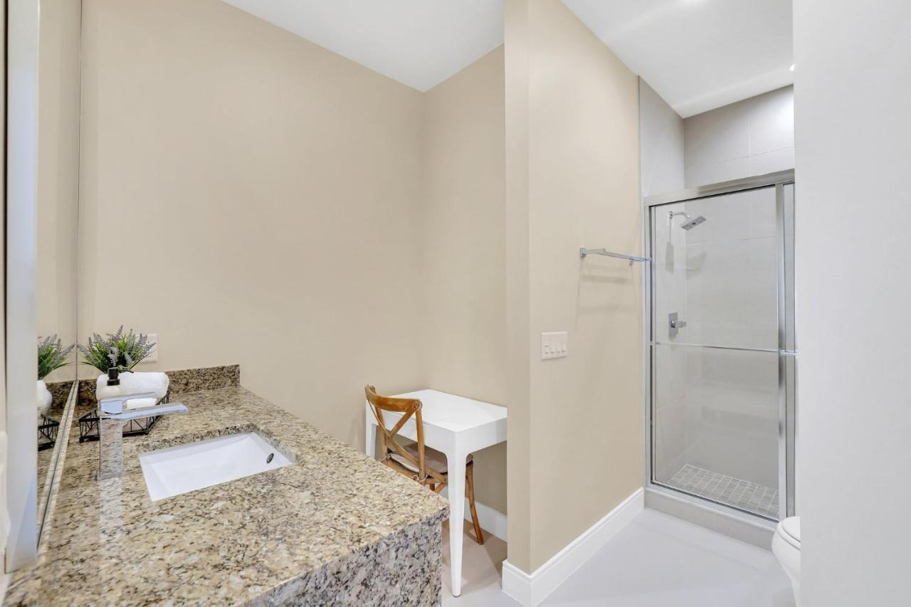 Luxury Villa Less Than A Mile From Disneyworld -Bonus Elevator- أورلاندو المظهر الخارجي الصورة